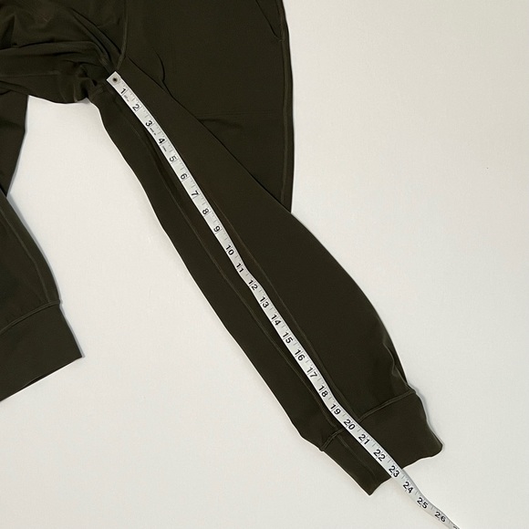 Lululemon Align Jogger Crop 23" 4/XS Dark Olive Green Cropped Pants Leggings OG - Picture 14 of 16